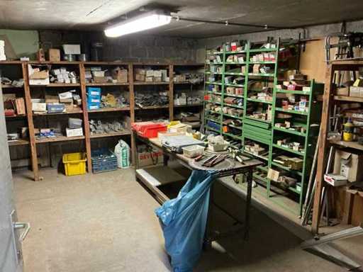 Batch of various contractor materials