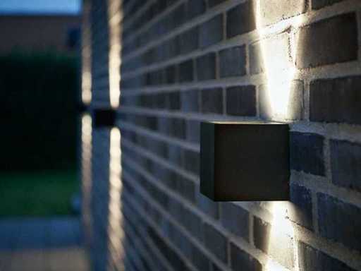 12 x Cube Motion Sense wall fixtures black
