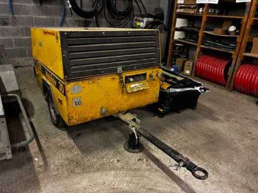 Mobiele compressor – KAESER – M 30 – 1993 – 796 uur