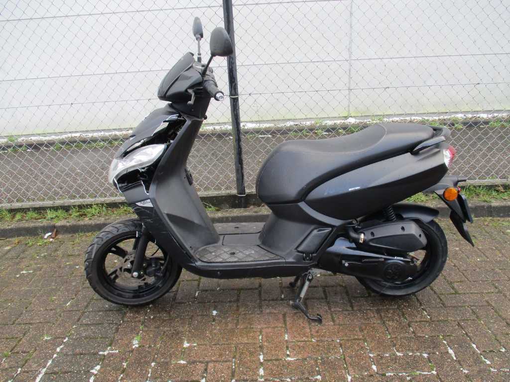 Scooter Kisbee Black Edition - 50cc 4T - Peugeot Motocycles