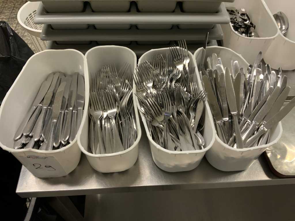 Batch of cutlery