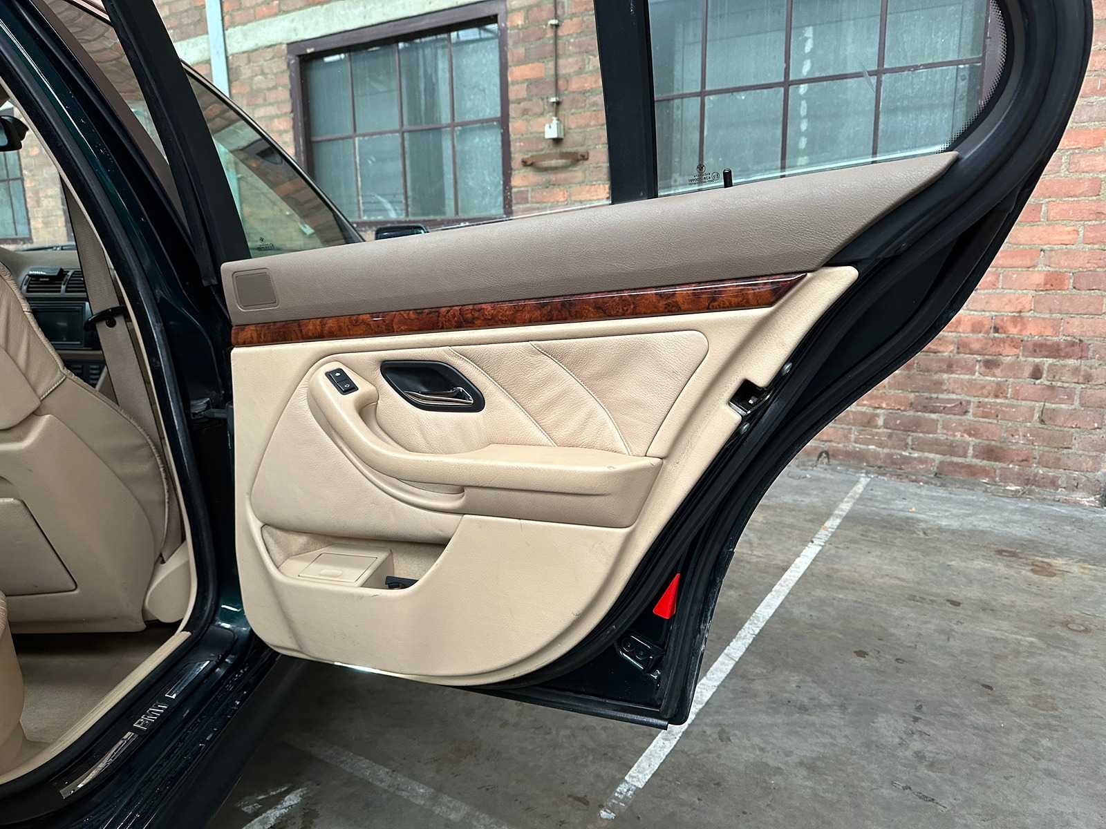 BMW 528i Executive 193pk 1997 (Origineel-NL) 5-serie E39, RN-ZL-11