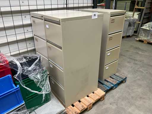 File cabinet (3x)