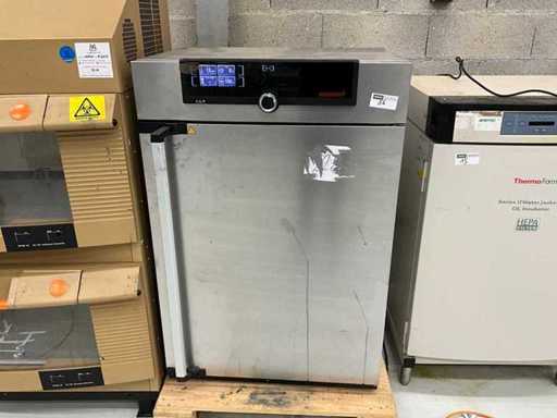 MEMMERT UF160 Oven
