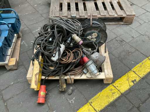 Partia przedłużaczy i inne