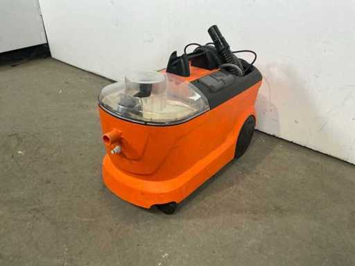 2017 Kärcher Puzzi 10/1 Carpet Cleaner