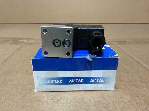 Válvula solenoide AirTac 3W1215-M10/G (10x)
