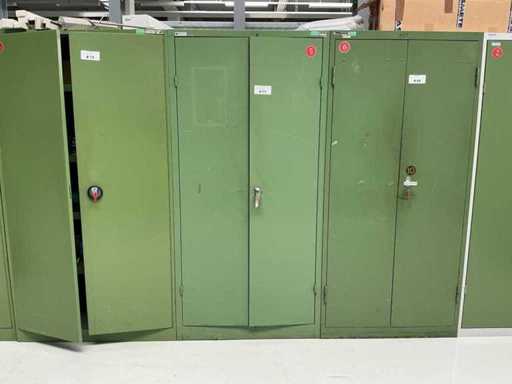 Dulap atelier cu conținut