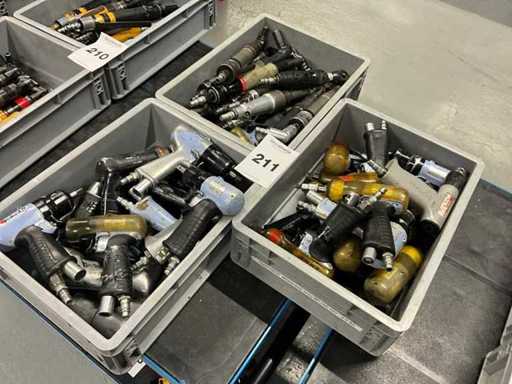 Batch of pneumatic hand tools