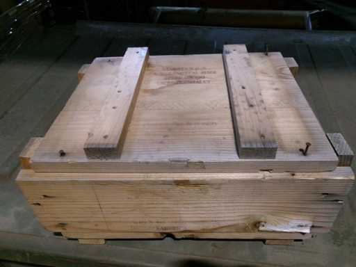 Ital. Boîte en bois, usagée, env. 37x28x17 cm (GH) (18x)