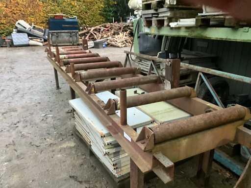 Metal roller conveyor 480cm