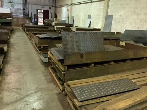 Batch of various metal sheet material remnants