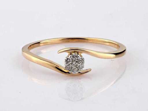 9 KT geelgouden ring met natuurlijke diamant