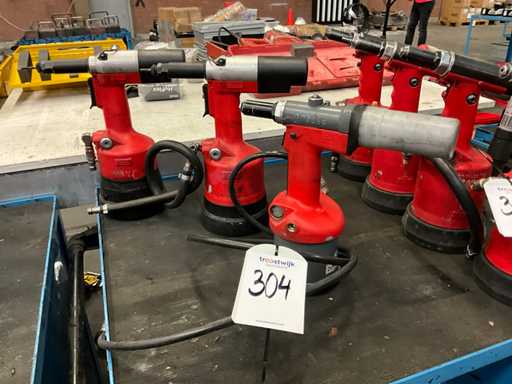 FAR Various pneumatic blind rivet nut pliers (3x)