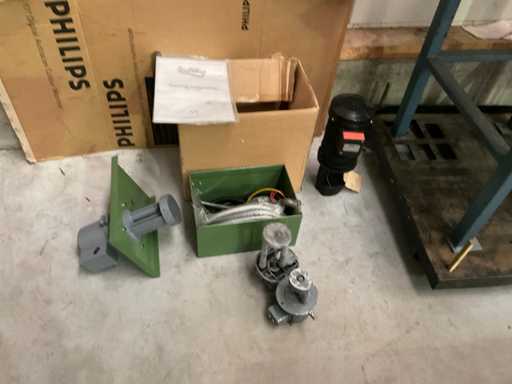 Sucursala Huvema Forest - Diverse piese, unelte ?i accesorii (4x)