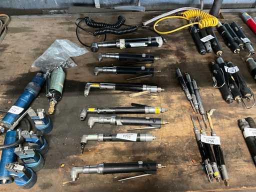 Vari utensili pneumatici (8x)