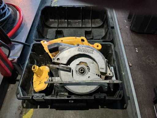 Dewalt DC 390 +DW 059 Piła ukośna + Śrubokręt akumulatorowy (2x)