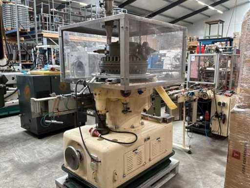 1959 Horn B2M-S Pillenpressmaschine
