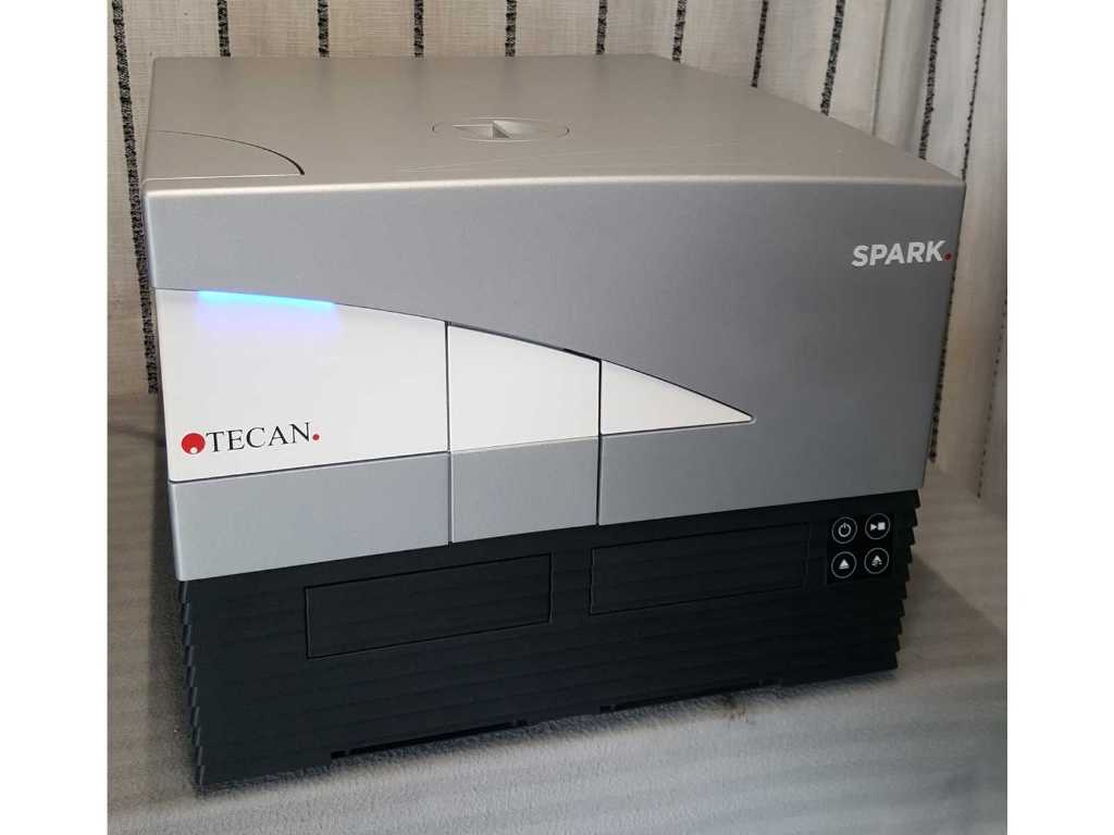 2021 - TECAN - SPARK - Czytnik mikropłytek