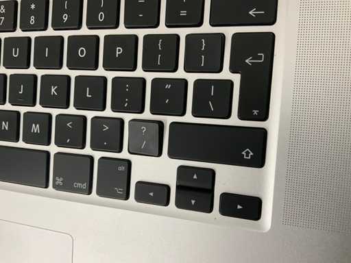 Apple A1398 15-calowy MacBook Pro MJLQ2N/A Laptop