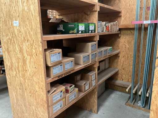 Nietjes, stripspijkers en diverse schroeven