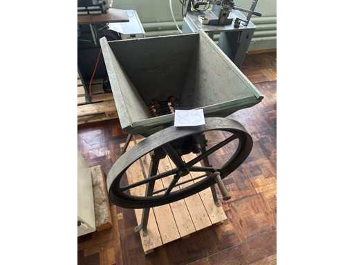 Antiker Obstzerkleinerer