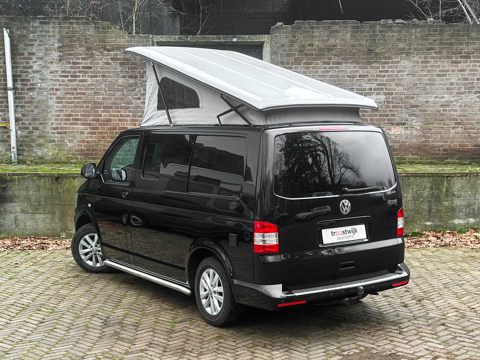 Volkswagen Transporter 7J0 T5 2.0 L1H1 84kW Camper 116pk 2012, HXR-32-F
