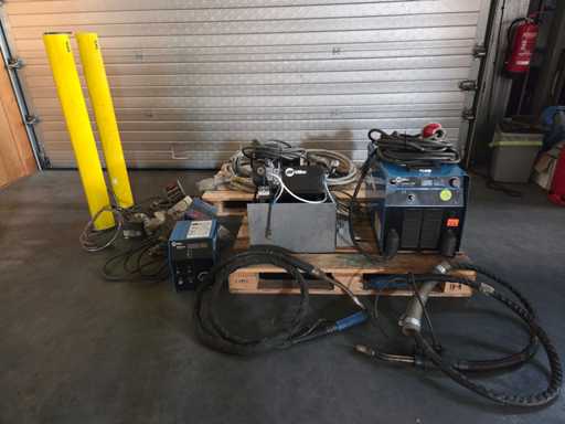 MILLER - Invision 456P - Lichtbogen-Schweißgerät