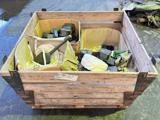 Grup de echipamente diverse ale armatei