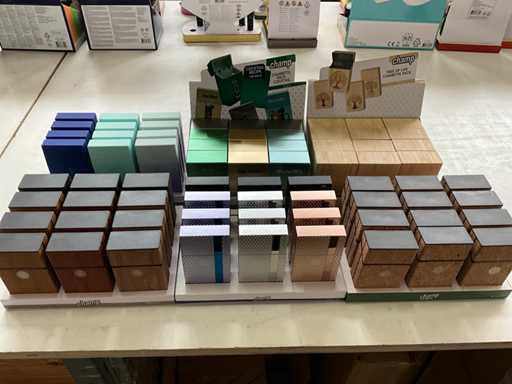 Champ Divers étuis à cigarettes exposés (72x)