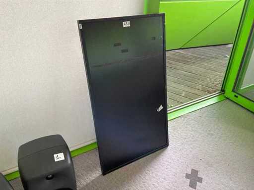 Ecranul NEC Multisync X462S