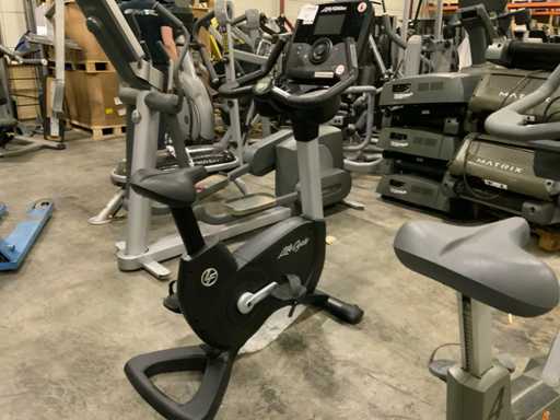 Life Fitness 95c discover si uprightbike Home Trainer