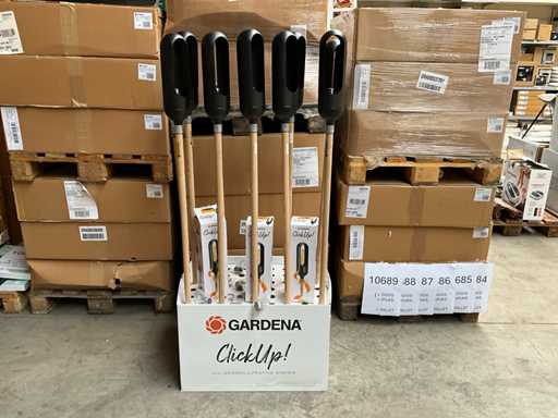 Gardena ClickUp Garden torch with handle in display