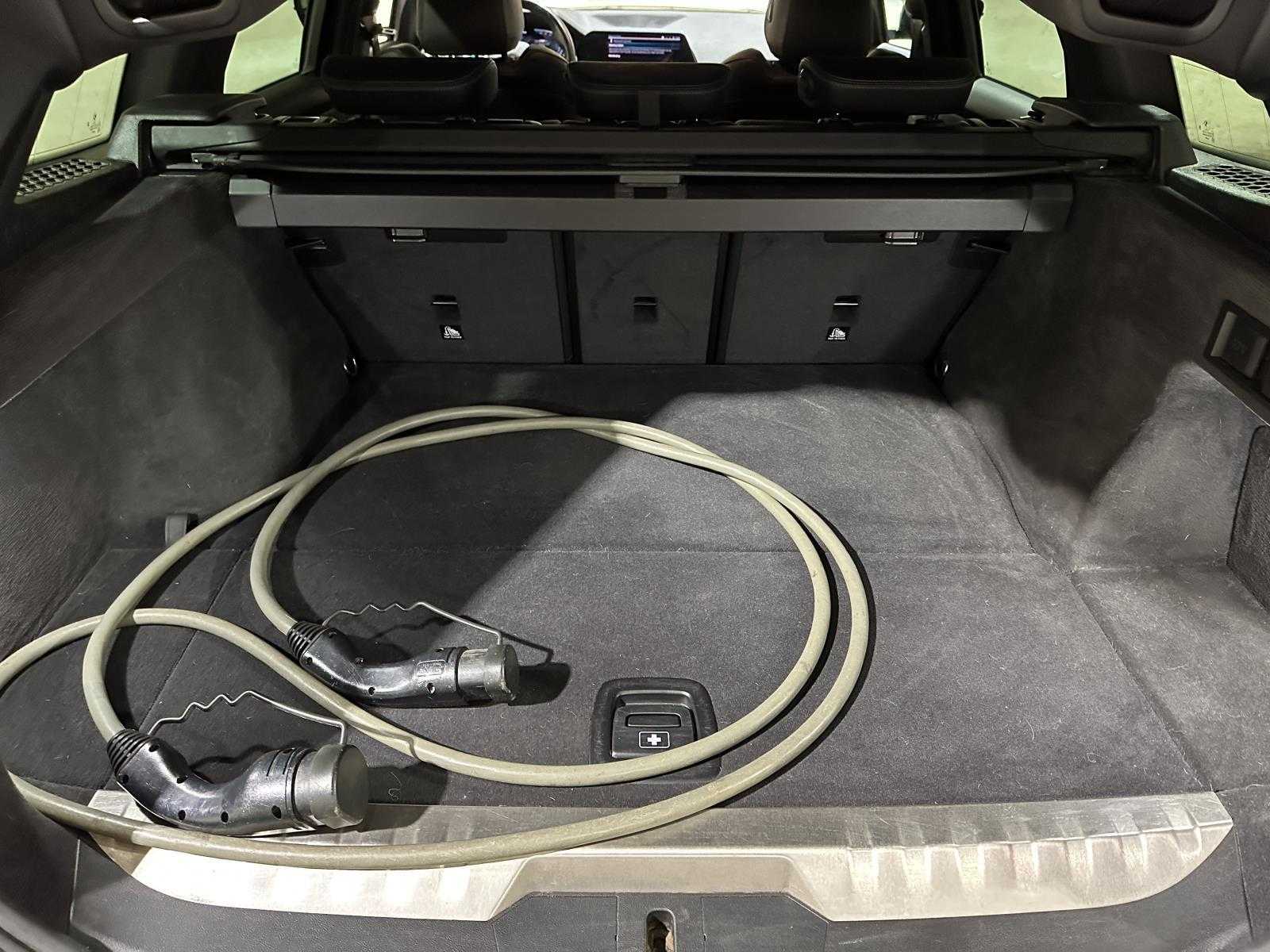 BMW 330e Touring Business Edition Plus 184pk 2021 3-serie (Origineel-NL + 1e Eigenaar) L-480-TL