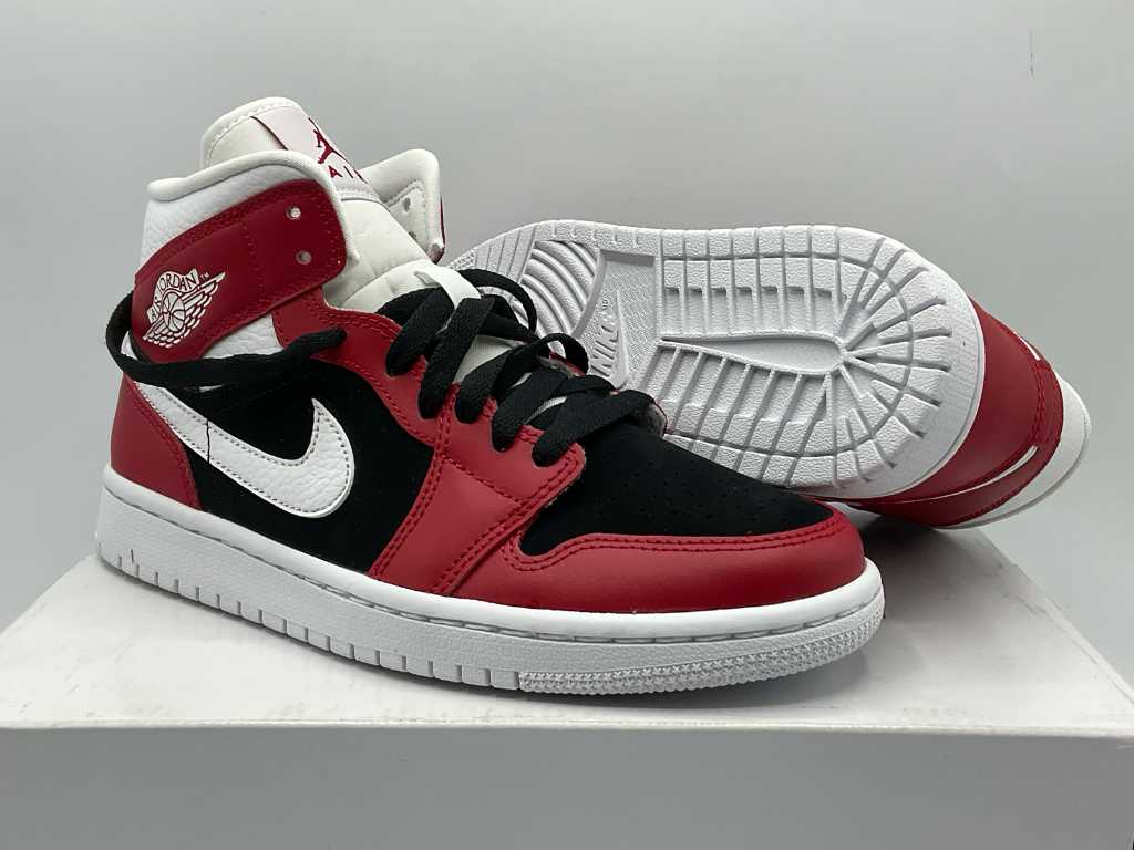 Nike Jordan 1 Mid Gym Red Black Women Sneakers 38 Troostwijk