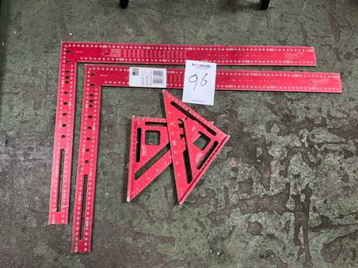 Milwaukee Square (4x)