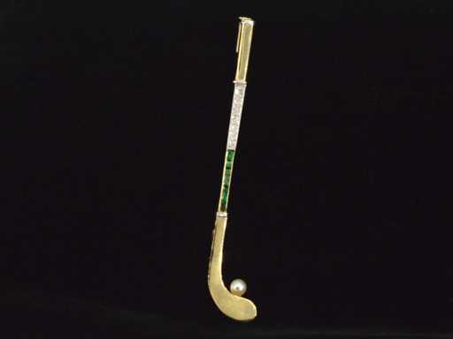 Pietre prețioase cu broșă de aur cu diamante