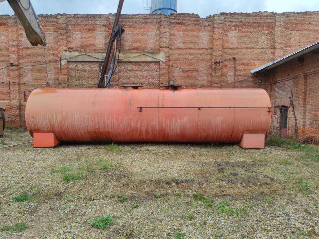 Diesel tank 2 chambers with 25,000 l