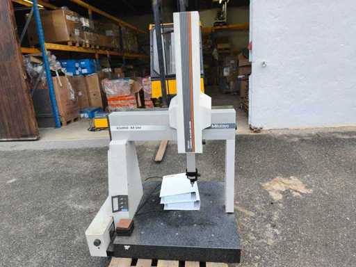 MITUTOYU - Euro-M 544 - Coordinate measuring machine with undertable