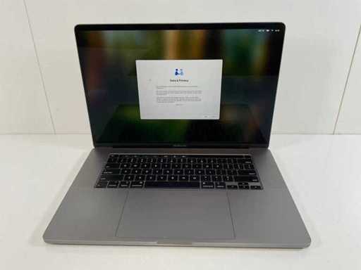 Apple MacBook Pro 15,5”, HexaCore i7, 16 GB RAM, 512 GB NVMe, AMD Radeon Pro 5300M 4GB Laptop