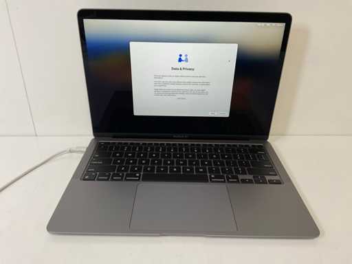 Apple MacBook Air 13", Apple M1, 16GB RAM, 256GB NVMe Laptop