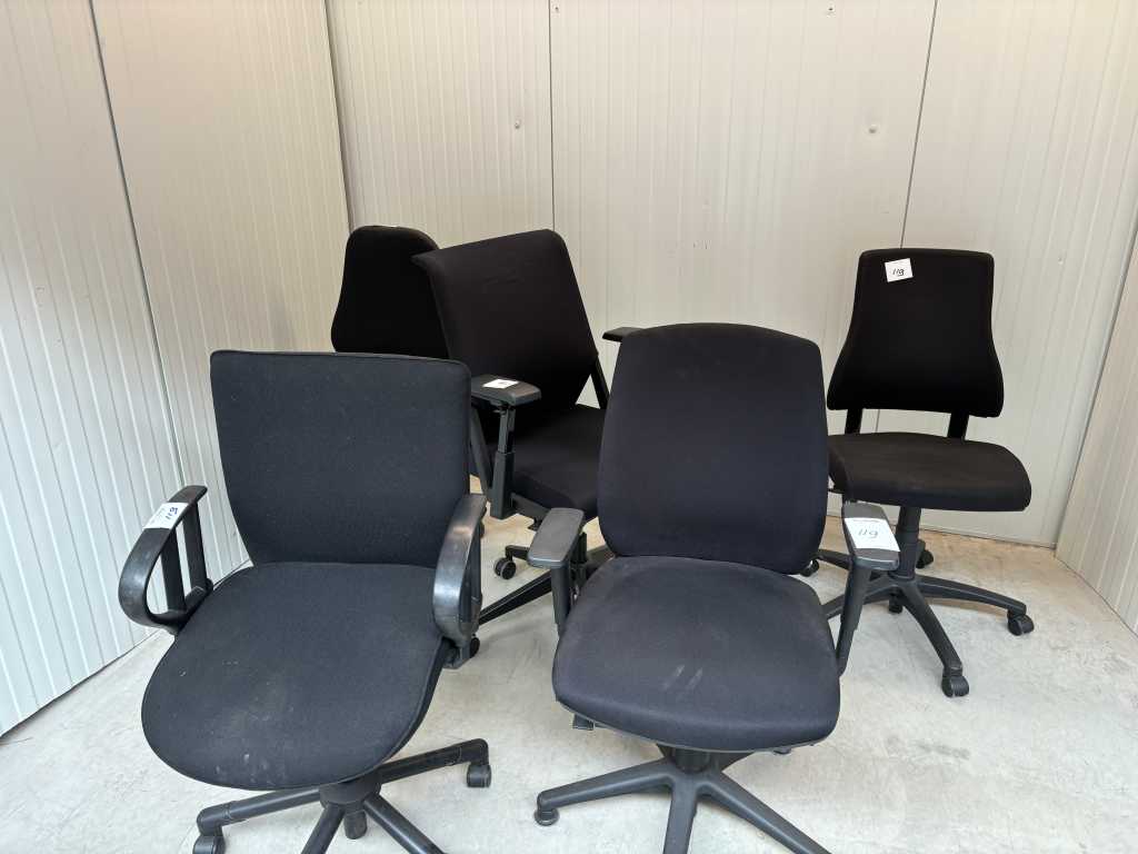 Krzesła biurowe różne (5x)