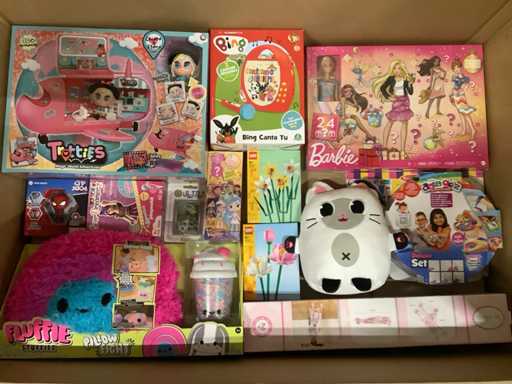 Nowe zabawki, w tym Lego i Pokemon