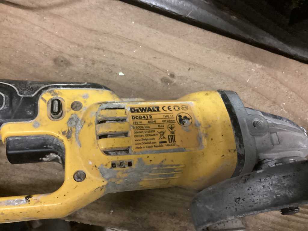 Dcg412 discount angle grinder