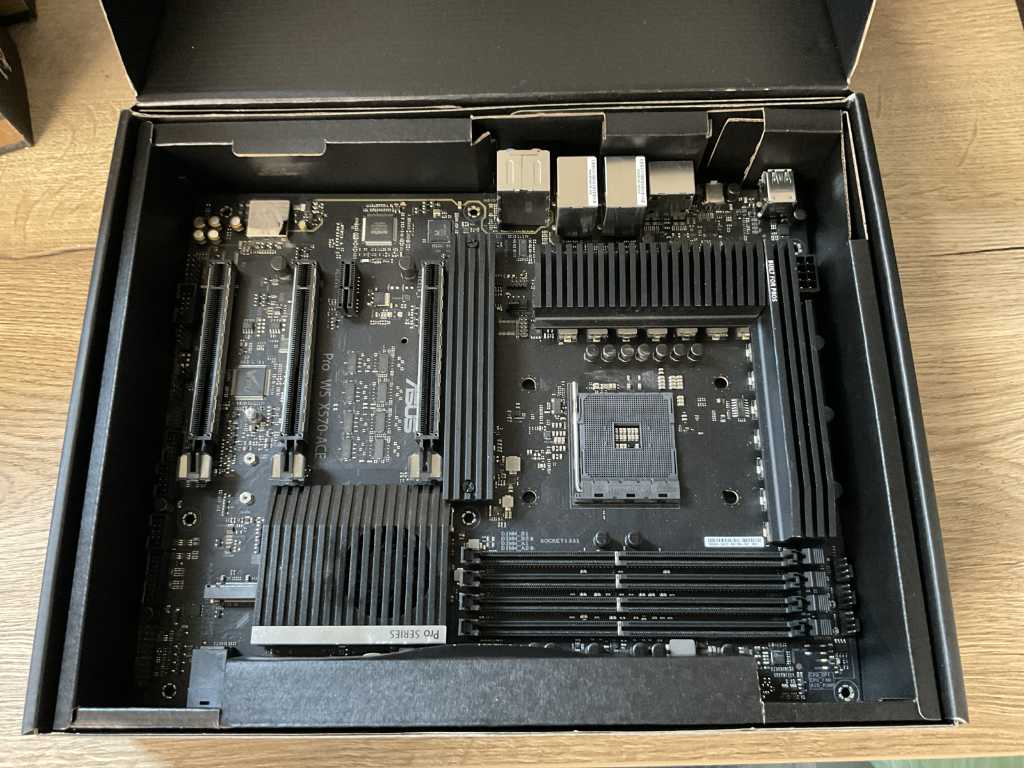 Asus Pro WS X570-ace Motherboard