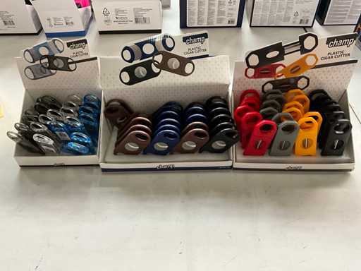 Champion Cigar Cutters en exposition (71x)