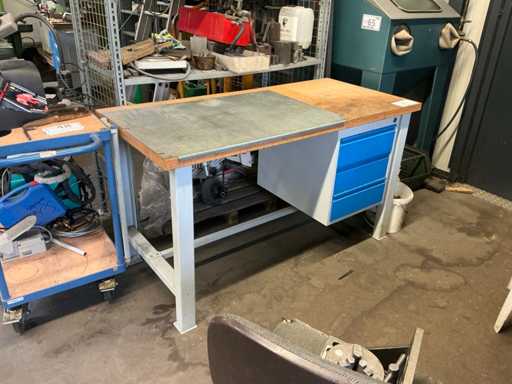 Workbench with contents