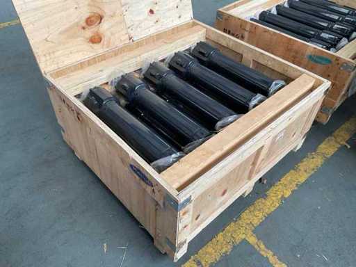 100/50*440 hydraulische cilinder (10x)
