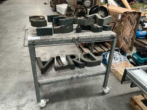 Entrepôt de charrettes de transport