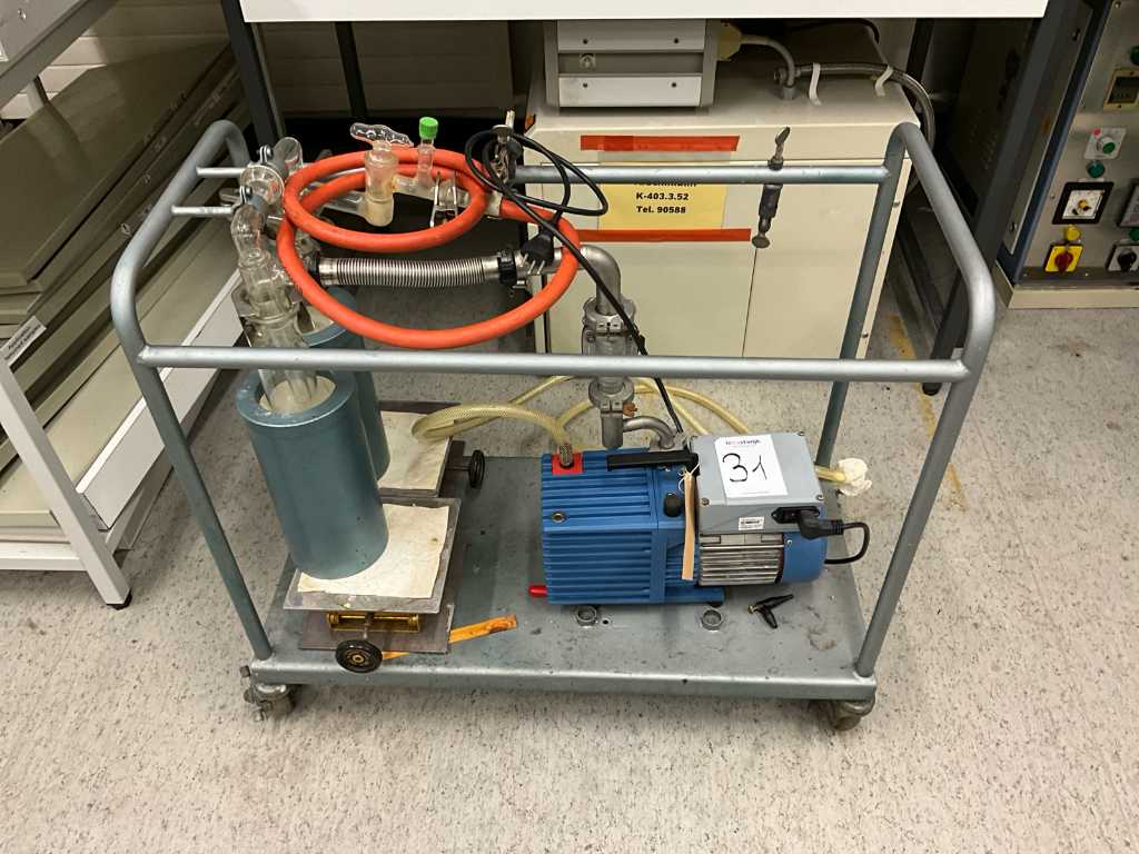 Laboratory equipment with pump